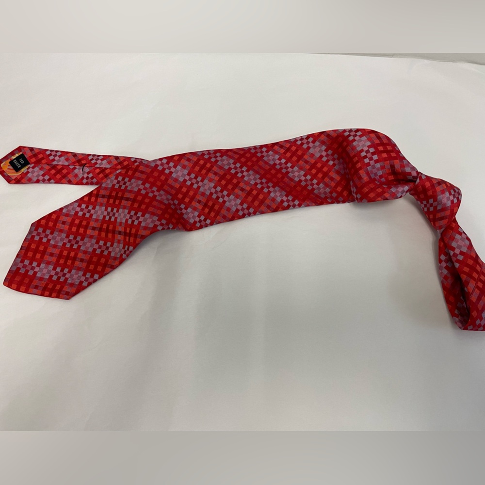 TED BAKER Made in USA Pixel Stripe Print Silk‎ Power Tie in Red
